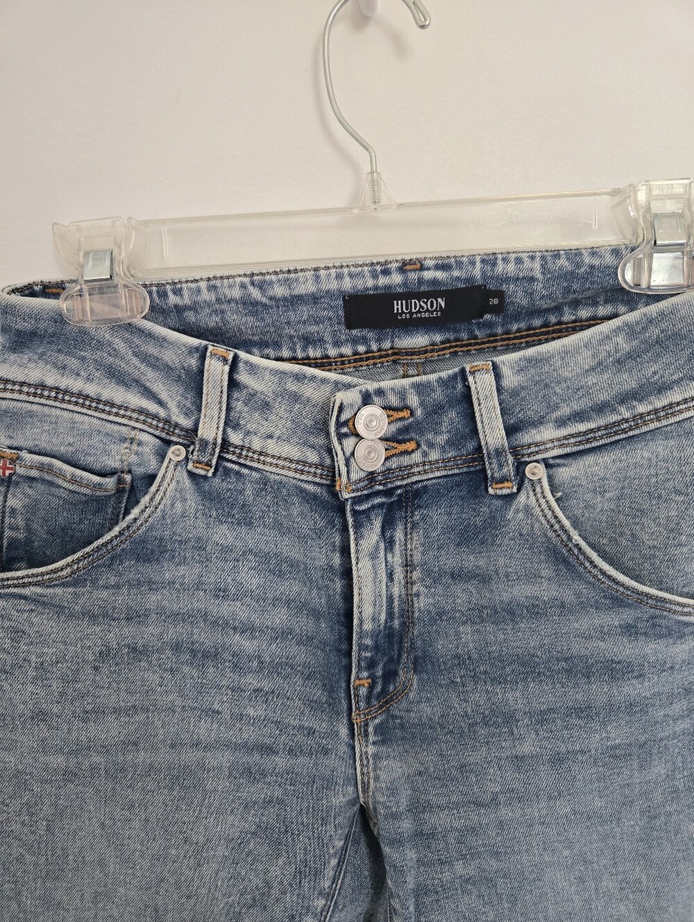NWT Hudson Jeans Beth Mid Rise Baby Bootcut Motion Light Wash Double Button 26 - Picture 10 of 12